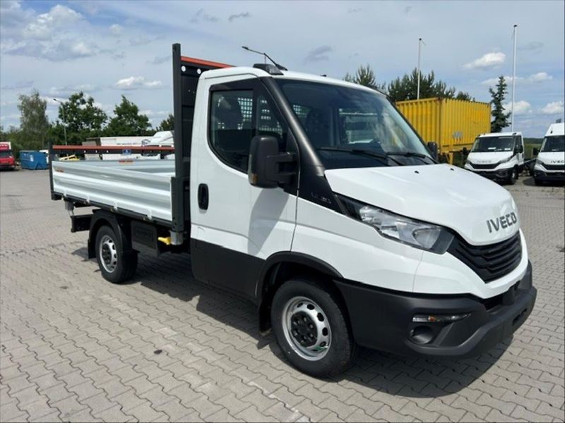 Iveco Daily (2025) 2,3   35S16 sklápěč S3 - fotka 2 z 11