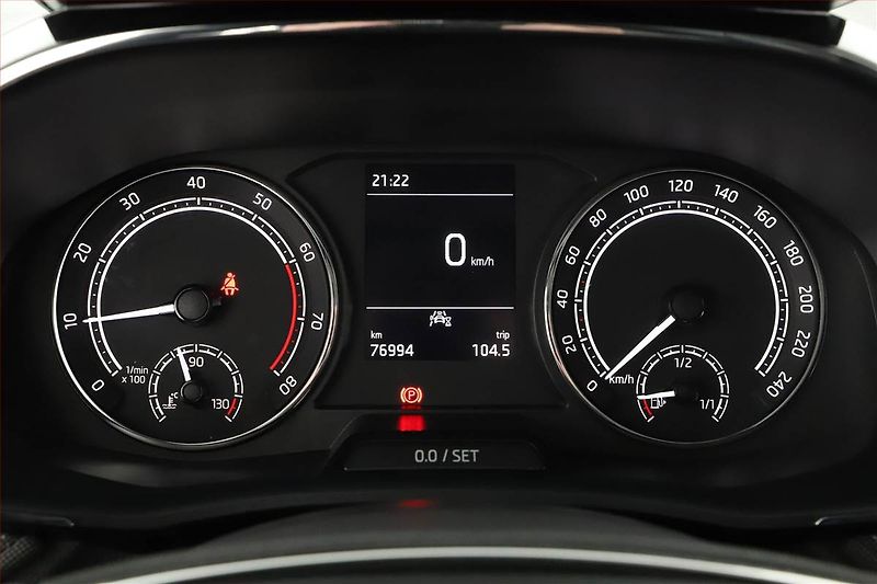 Škoda Fabia (2022) 1.0, ČR,1.maj, Tempomat - fotka 9 z 19