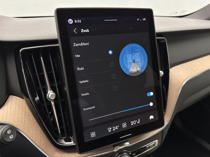 Volvo XC60 B5 AWD BRIGHT PLUS REZERVACE - fotka 41 z 49