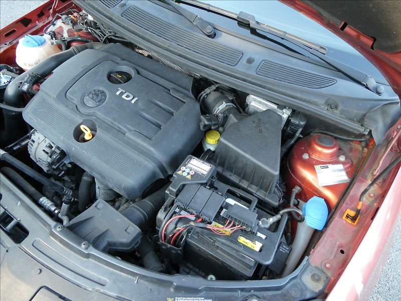 Škoda Fabia 1,4 TDi 59kW klima, závěs - fotka 27 z 39