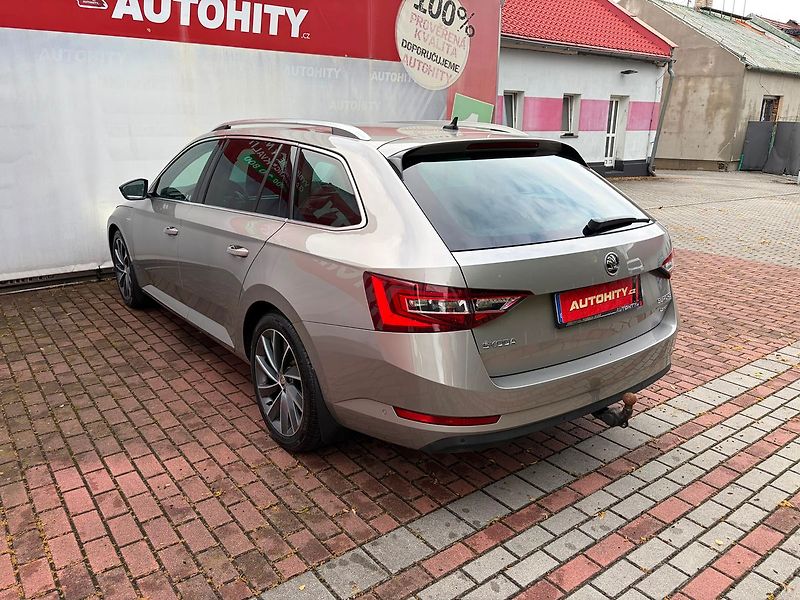 Škoda Superb 2.0 TDI L&K DSG 4x4, ČR, ACC - fotka 10 z 34
