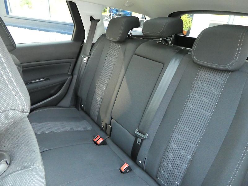 Peugeot 308 (2019) SW ALLURE 1.5 BlueHDi 130 MAN6 - fotka 24 z 27