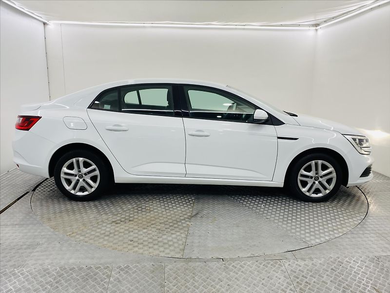 Renault Mégane 1,3 TCe 85 kW 1. maj. ČR - fotka 23 z 25