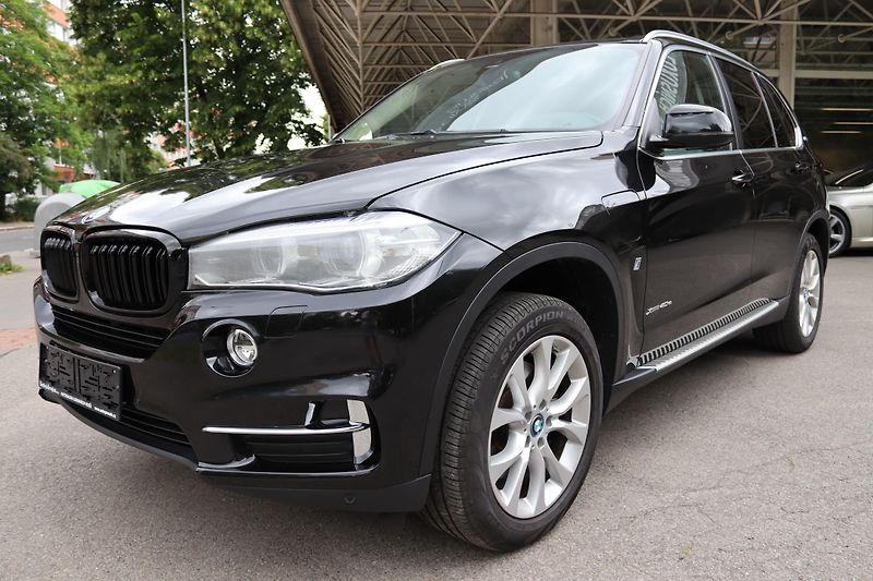BMW X5 XDRIVE 40e F15 230kW DPH - fotka 14 z 48