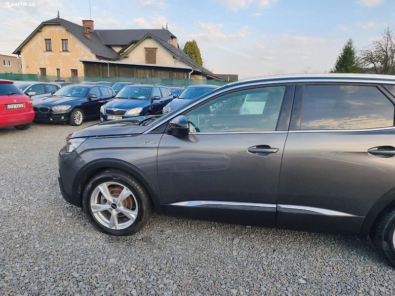 Peugeot 3008 (2019) - fotka 11 z 41