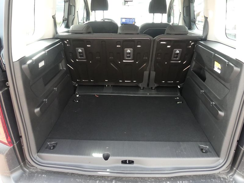 Citroën Berlingo (2026) TONIC PROFI Diesel 100k Manual - fotka 10 z 19