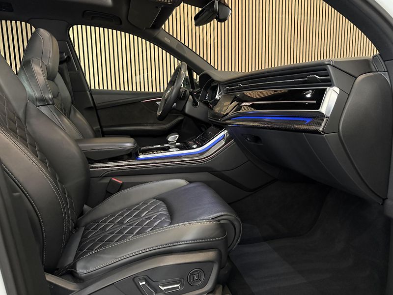 Audi SQ7 TDI V8 B&O 7míst Laser Carbon - fotka 21 z 49
