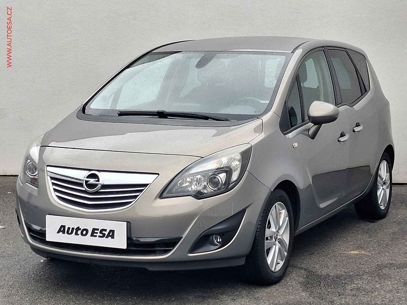 Opel Meriva (2011) 1.4 T, Innovation, navi - fotka 3 z 18