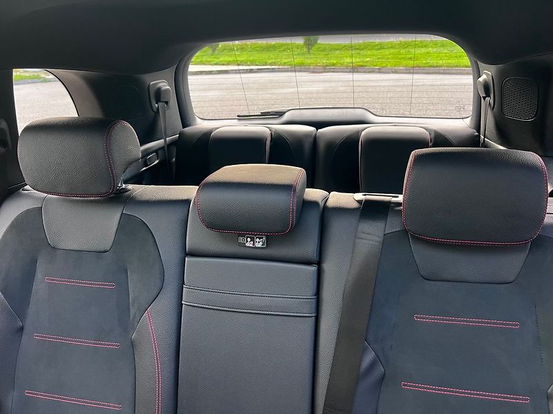 Mercedes-Benz GLB 220d-4MATIC-AMG-140KW - fotka 16 z 43