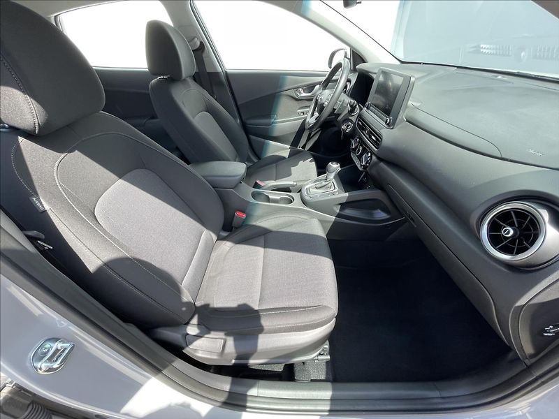 Hyundai Kona 1,0 T-GDI DCT Comfort PDC - fotka 17 z 23