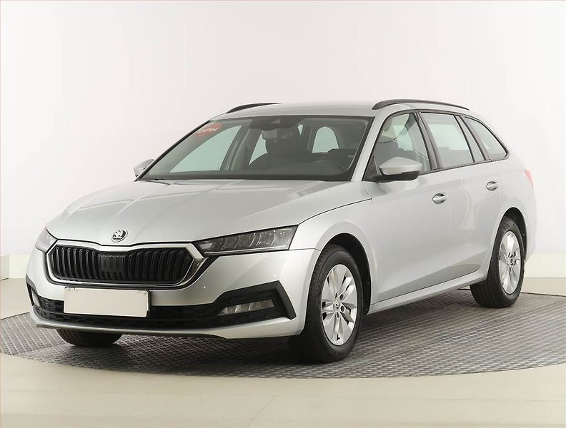 Škoda Octavia (2023) Ambition 2.0 TDI, ČR,1.maj - fotka 2 z 23