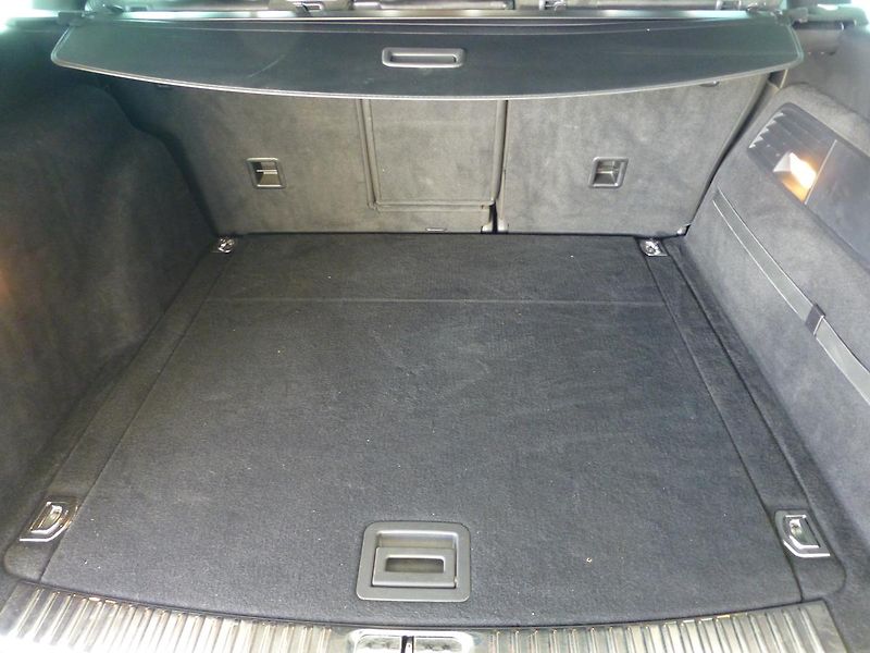Volkswagen Touareg (2011) 3,0TDI*NAV*PANORAMA*TAŽNÉ 3,5T - fotka 30 z 33
