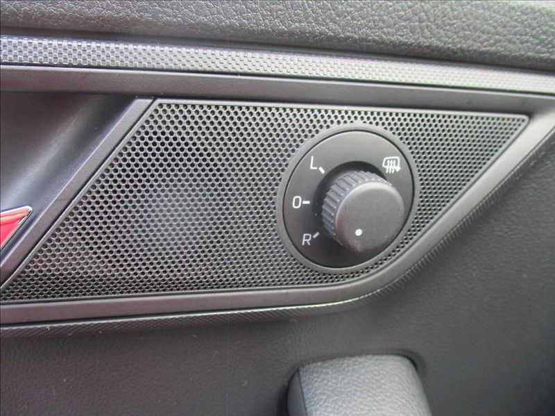 Škoda Fabia 1,0 TSI, servis,DPH,1.maj,CZ, - fotka 26 z 29