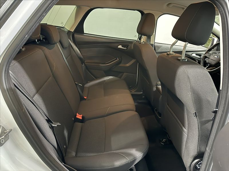 Ford Focus 0,9   EB VÝHŘEV ČIDLA ALU STK - fotka 21 z 27