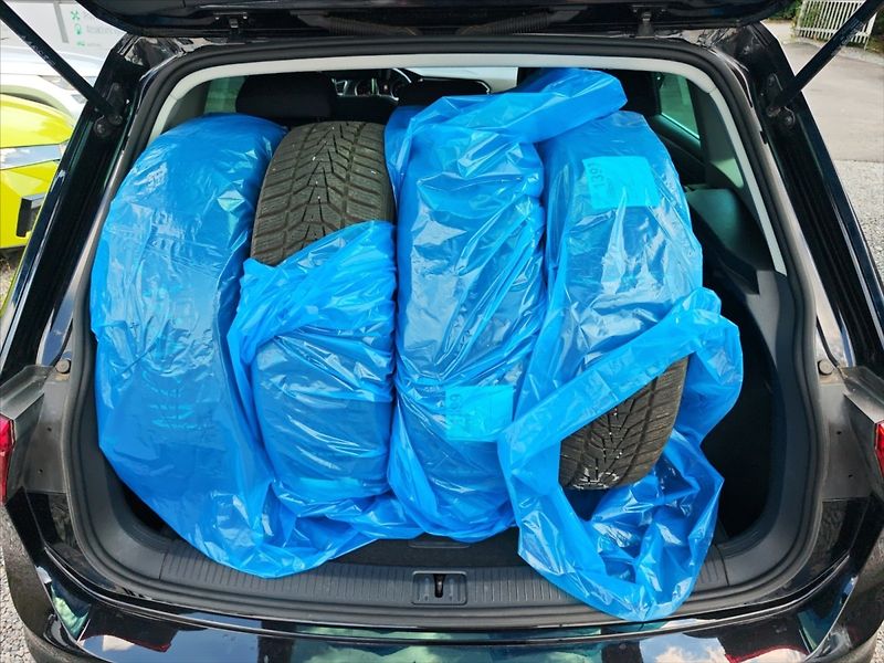 Volkswagen Tiguan 1,5 TSI Life DSG - fotka 6 z 11
