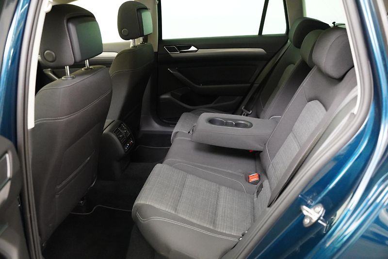 Volkswagen Passat - fotka 25 z 28
