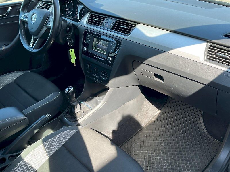 Škoda Rapid (2017) 1.2 TSI 66kW Ambition - fotka 17 z 23