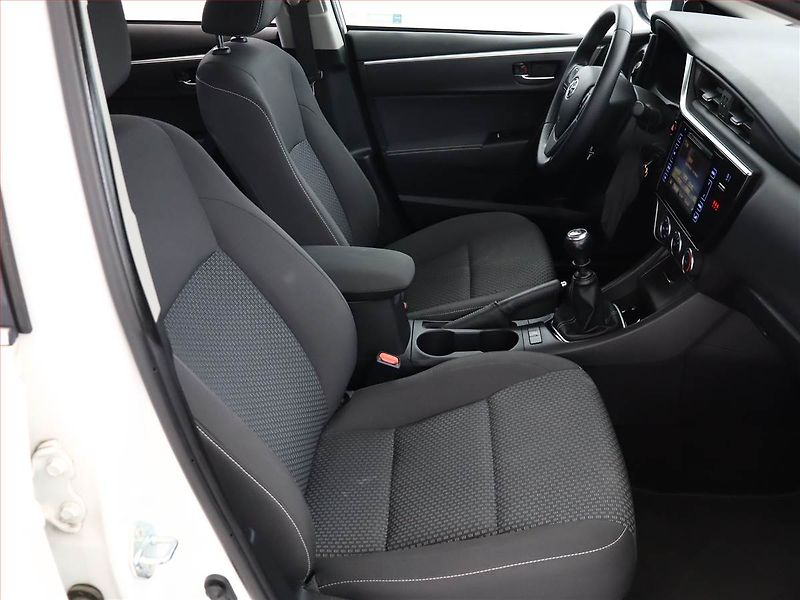 Toyota Corolla (2019) 1.6 Valvematic, ČR,1.maj - fotka 7 z 17