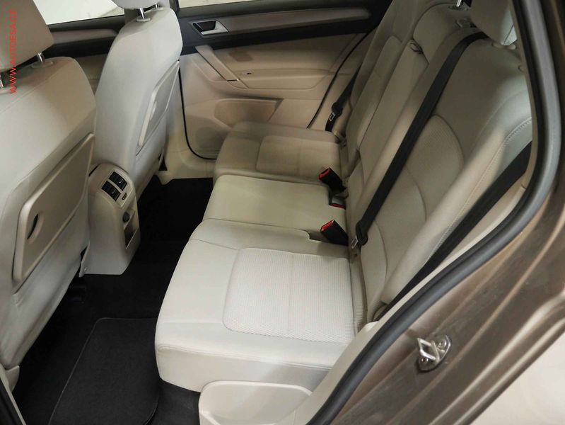 Volkswagen Golf Sportsvan (2015) 1.6. TDI, DSG - fotka 10 z 20