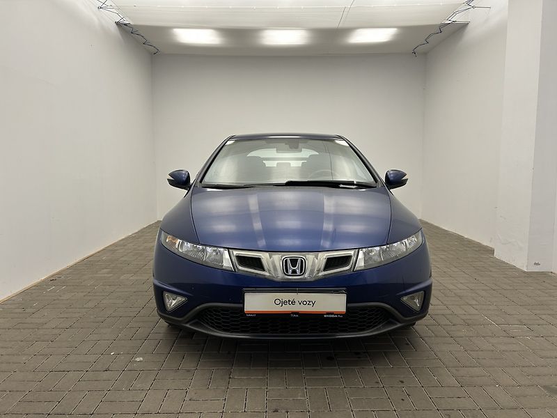 Honda Civic 1.8 I- VTEC Sport - fotka 4 z 22