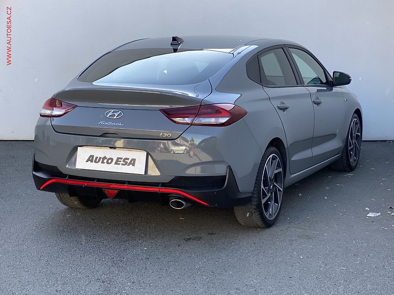 Hyundai i30 (2022) 1.5 T-GDi, N-Line - fotka 4 z 21