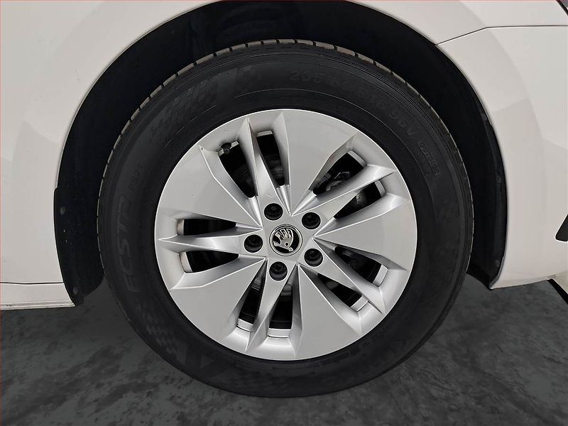 Škoda Octavia (2023) Ambition 2.0 TDI, Automat, ČR - fotka 15 z 20