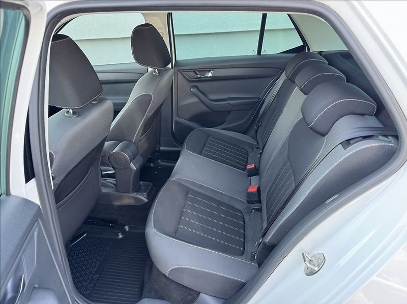 Škoda Fabia 1,0 TSI STYLE DPH 1maj původČR - fotka 19 z 50