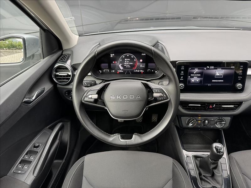 Škoda Fabia 1,0 MPI 130LET ZÁRUKA ČR DPH - fotka 16 z 29