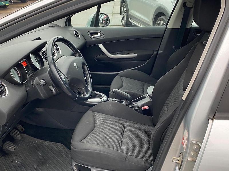 Peugeot 308 - fotka 5 z 11