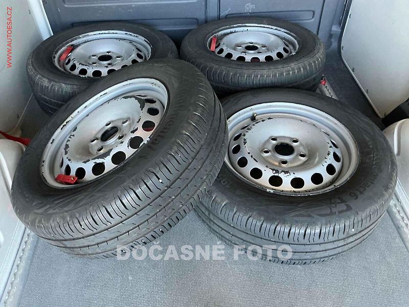 Volkswagen Caddy (2014) 1.6TDi, AC, +kola - fotka 8 z 12