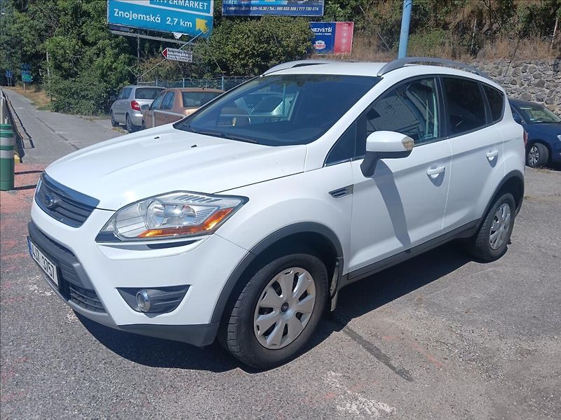 Ford Kuga 2,0 TDCi - fotka 4 z 21
