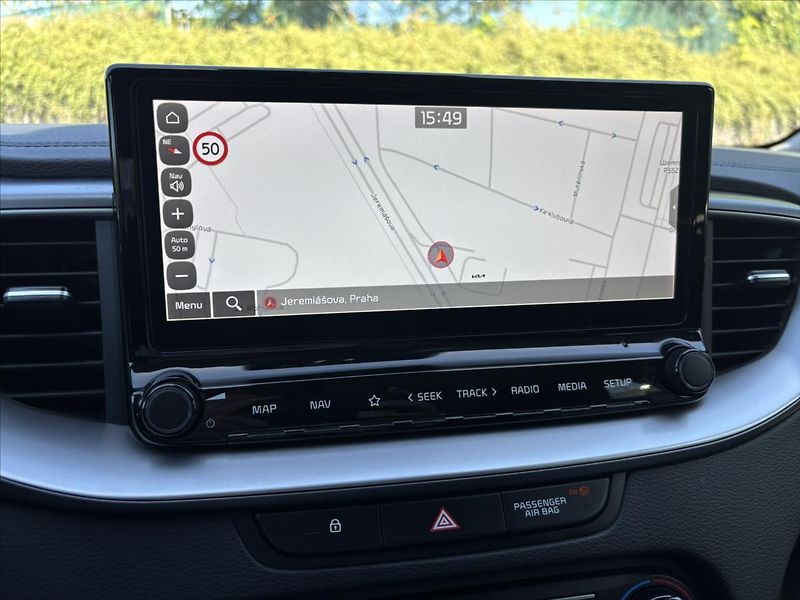 Kia Ceed 1,5 TGDi AT TOP PLNÝservisKIA - fotka 18 z 44
