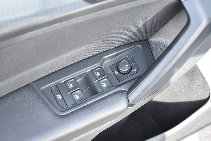 Volkswagen Tiguan (2021) LIFE 1.5 TSI 110KW DSG - fotka 30 z 32