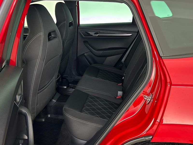 Škoda Karoq Sportline Exclusive 4x4 DSG - fotka 8 z 30