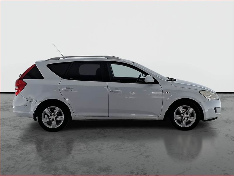 Kia Ceed (2009) 1.6 CVVT, nová STK, zamluveno - fotka 6 z 17