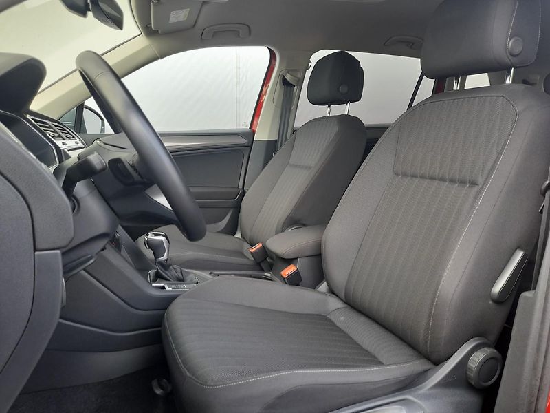 Volkswagen Tiguan Life 2,0 TDI 110 kW,7-míst - fotka 5 z 22