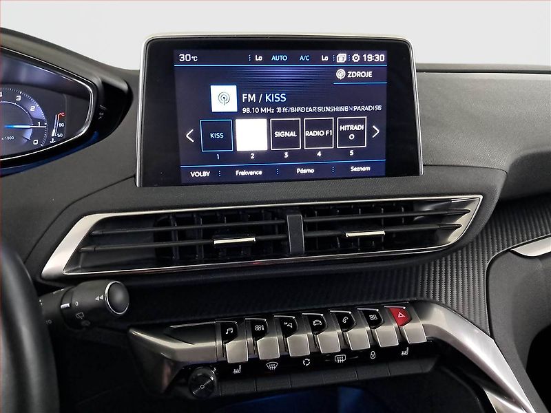 Peugeot 5008 (2020) PureTech 130, 7 míst, ČR,1.maj - fotka 12 z 22