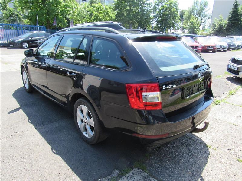 Škoda Octavia 1,6 TDi 85kW Style - fotka 4 z 29