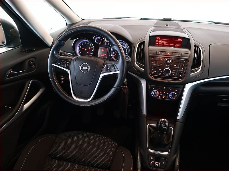 Opel Zafira (2013) 1.4 Turbo, 7 míst, Serv.kniha - fotka 7 z 16