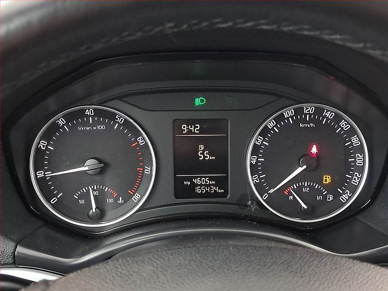 Škoda Octavia (2009) 1.6, po STK, jezdí výborně - fotka 11 z 14
