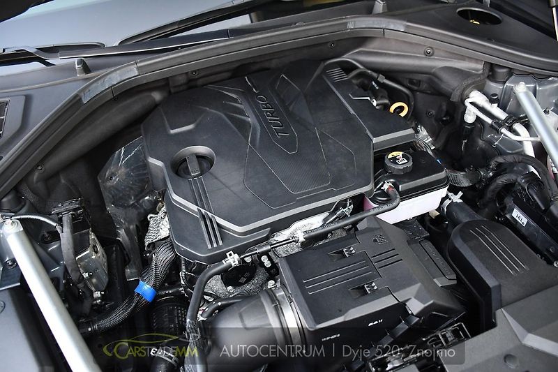 Genesis GV70 2.5T AWD AT8 LUXURY LINE - fotka 56 z 58