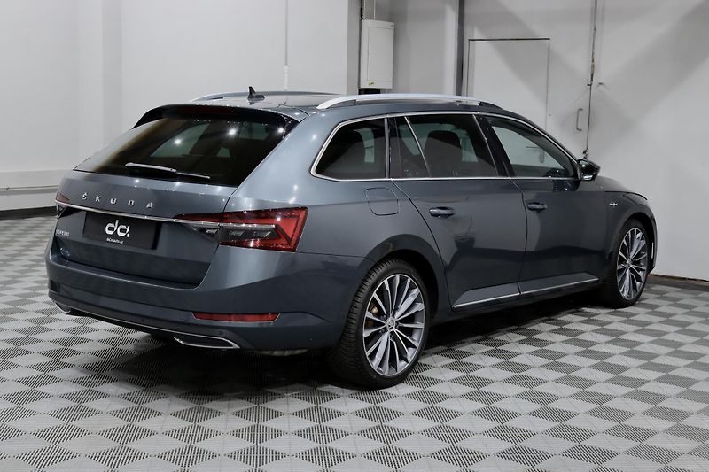 Škoda Superb 3 FL 2.0 TSI 140 kW DSG L&K  - fotka 6 z 52