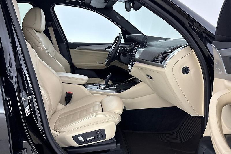 BMW X3 xDrive30d - fotka 12 z 24