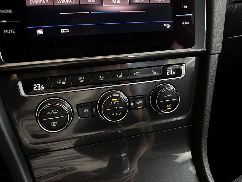 Volkswagen Golf (2019) Comfortline 1.4 TSI 92 KW - CZ - fotka 15 z 24