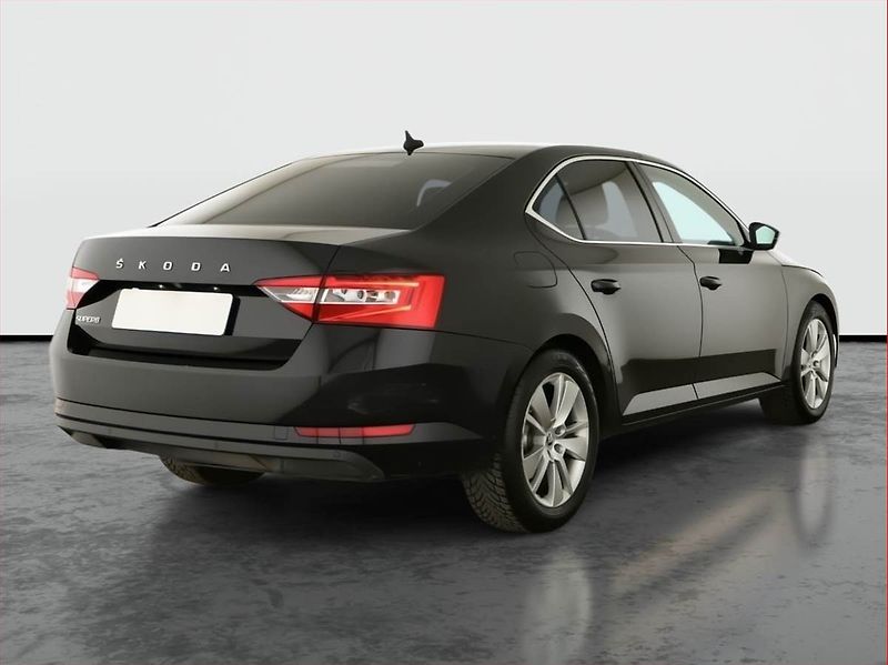 Škoda Superb (2019) 2.0 TDI, Automat, Navi - fotka 5 z 17