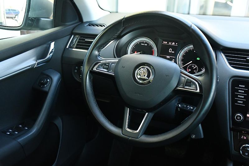 Škoda Octavia 1.4G-TEC LED DSG NAVI PDC - fotka 6 z 35