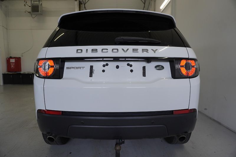 Land Rover Discovery Sport 2.0D 177kW 4x4 AUTOMAT - fotka 8 z 29