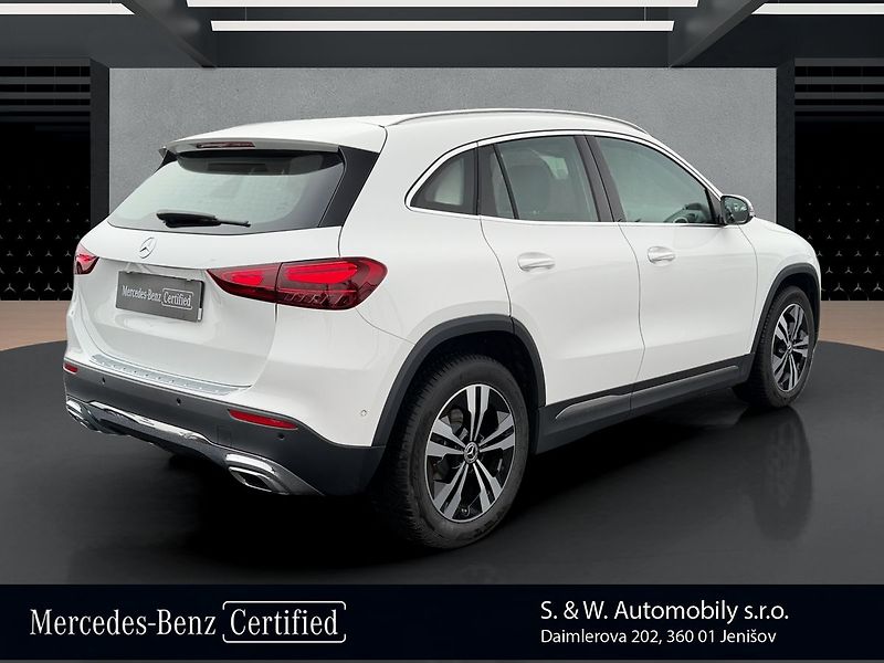 Mercedes-Benz GLA 180 d - fotka 5 z 30