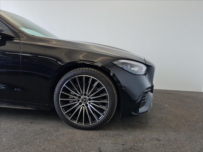 Mercedes-Benz Třídy C 300 d 4MATIC AMG Style Edition - fotka 22 z 22