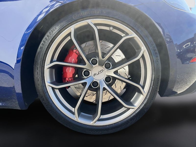 Porsche Cayman (2020) GT4 - fotka 10 z 25